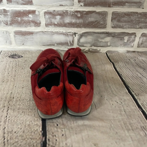 Paul green ruby red sneakers women’s size 7 - Picture 4 of 5
